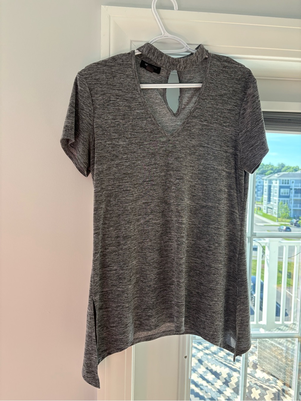 AB Studio Gray Short-Sleeve V-Neck Top with Keyhole Back